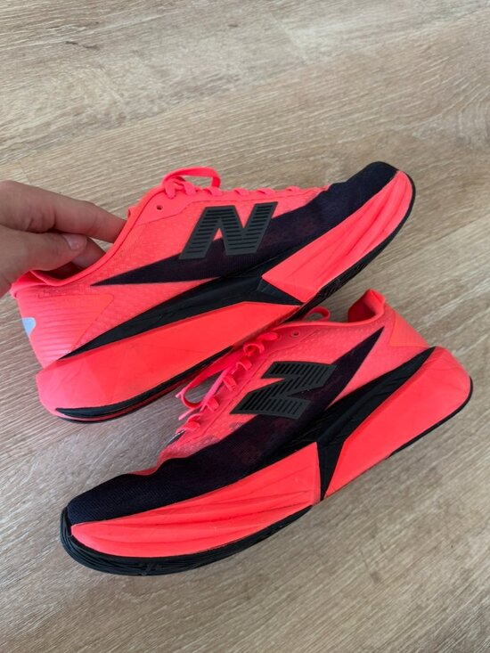 New Balance FuelCell Rebel v5 \'Urgent Red\' in Size 10 main image 4